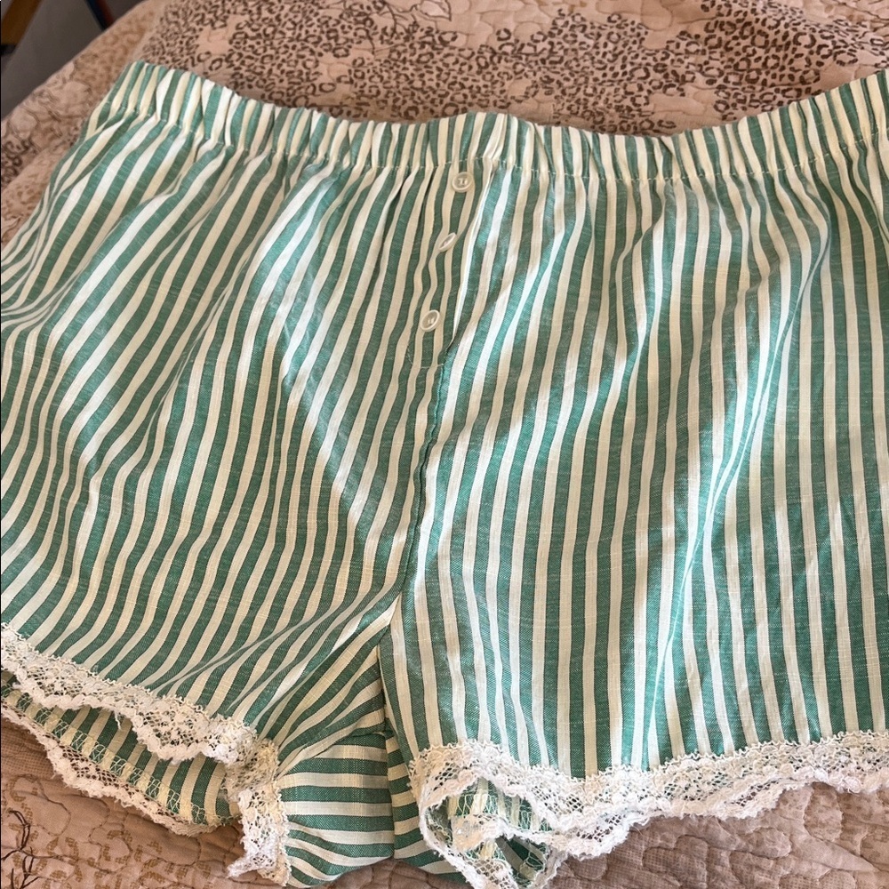 Kirious Striped Green and White Lace Trim Sleep Shorts Size Large
